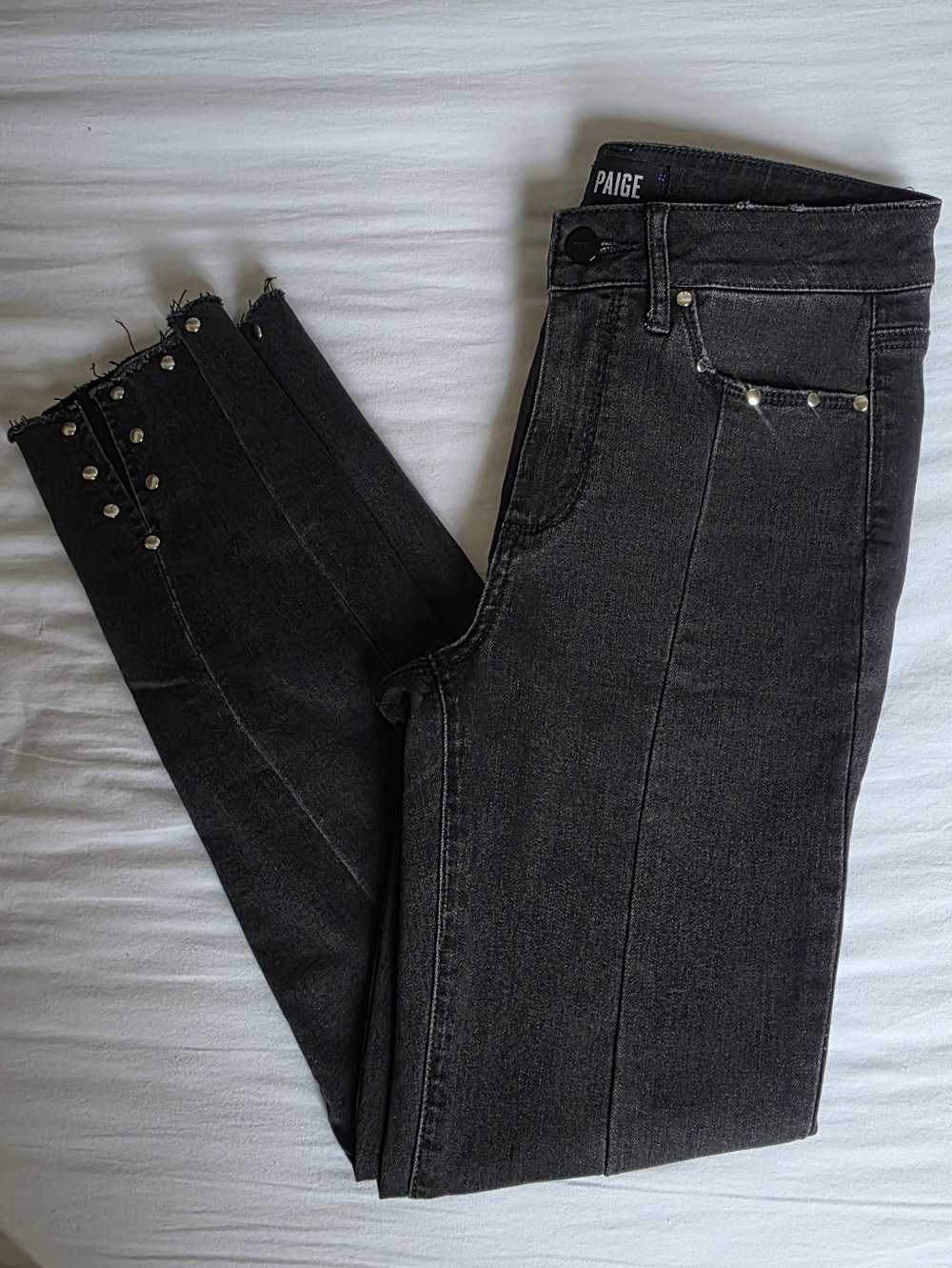 PAIGE Women’s Hoxton Ankle  Skinny Jeans in Washed Black with Stud Details
